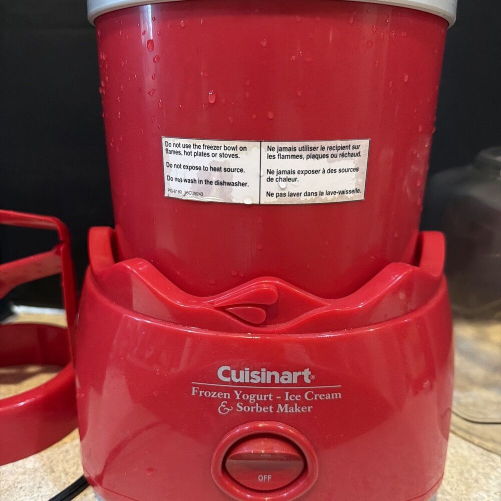 Cuisinart Frozen Yogurt Ice Cream Maker ICE-20R Red 1.5 Qt-cover has tiny damage - Picture 2 of 6